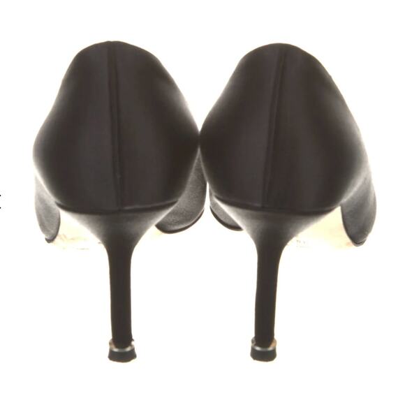 Manolo Blahnik black hangisi - Picture 4 of 5